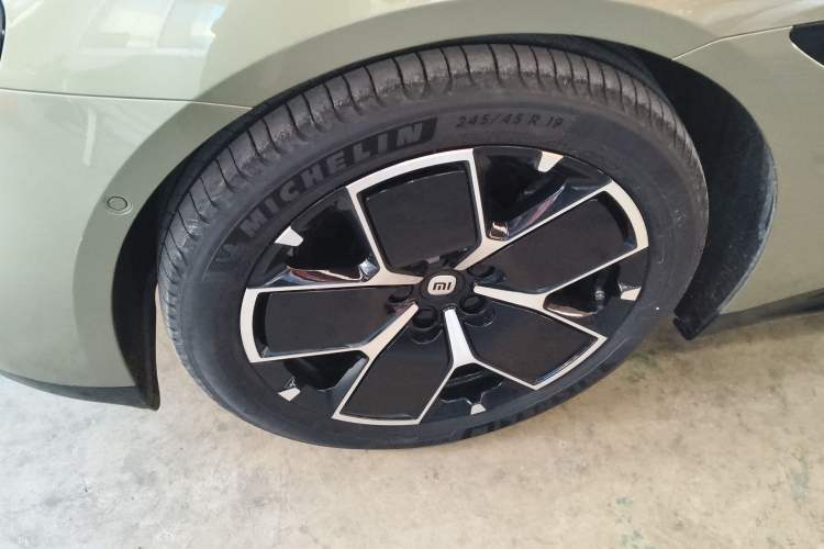 Used  SU7 2024 Rear-Drive Long-Range Intelligent Driving Version
