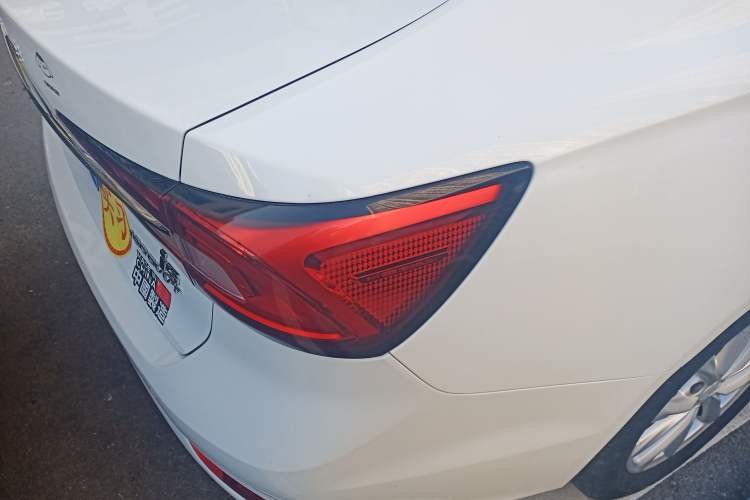 Used Roewe i5 2020 1.5L Automatic 4G Connected Linghao Edition