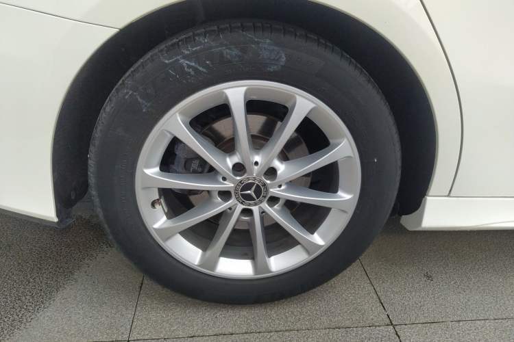 Used Mercedes-Benz A-Class 2021 A 200 L Sport Sedan Fashion Model
