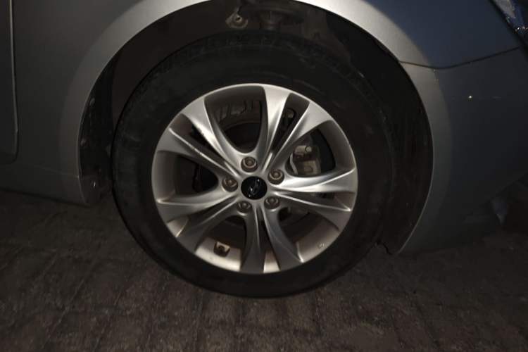 Used Hyundai Sonata 2011 2.0L Automatic Luxury Edition
