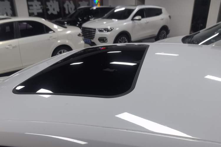 Used Volkswagen Sagitar 2018 180TSI DSG Prestige Edition
