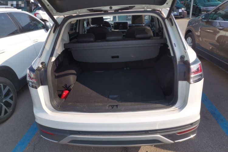 Used Volkswagen Tayron 2023 300TSI Two-Wheel-Drive Luxury Plus Advanced Edition
