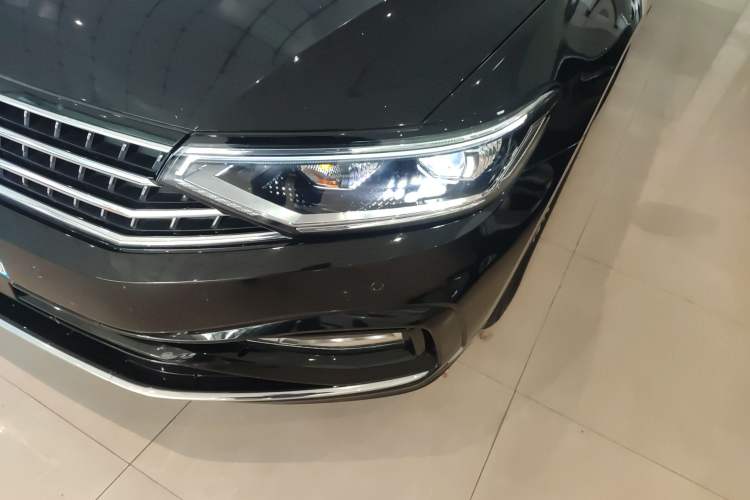 Used Volkswagen Magotan 2025 Zhongxiang Version 280TSI DSG Comfort Edition
