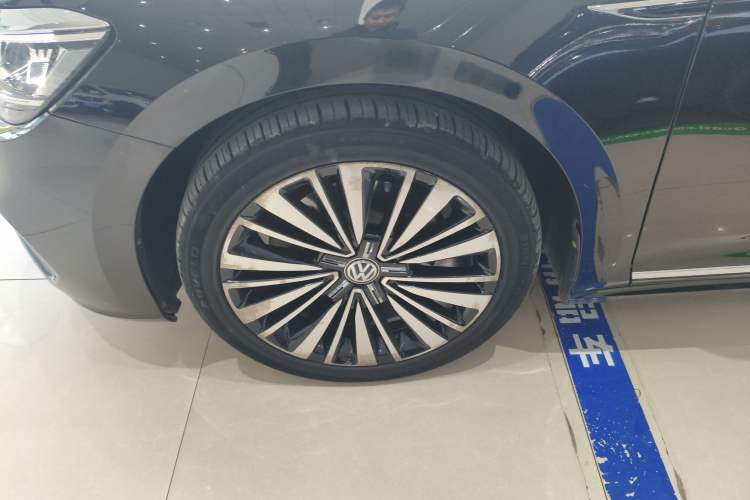 Used Volkswagen Passat 2019 330TSI Luxury Edition China VI Standard