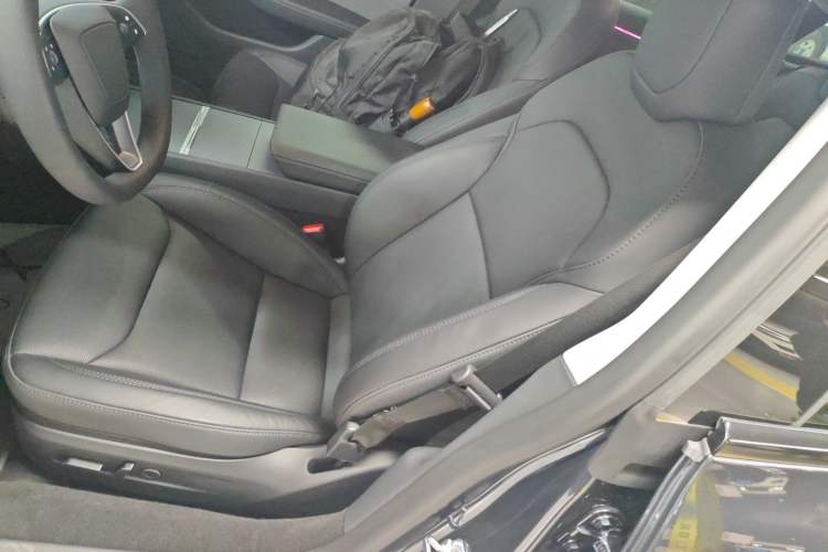 Used Tesla Model 3 2025 Rear-Wheel-Drive Version
