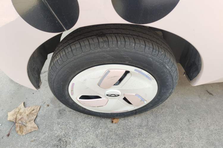 Used Chery QQ Ice Cream 2022 170km Sundae Phosphate Lithium-Ion