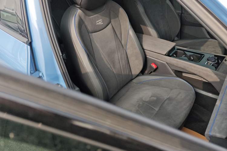 TDK.VehicleDetails.img