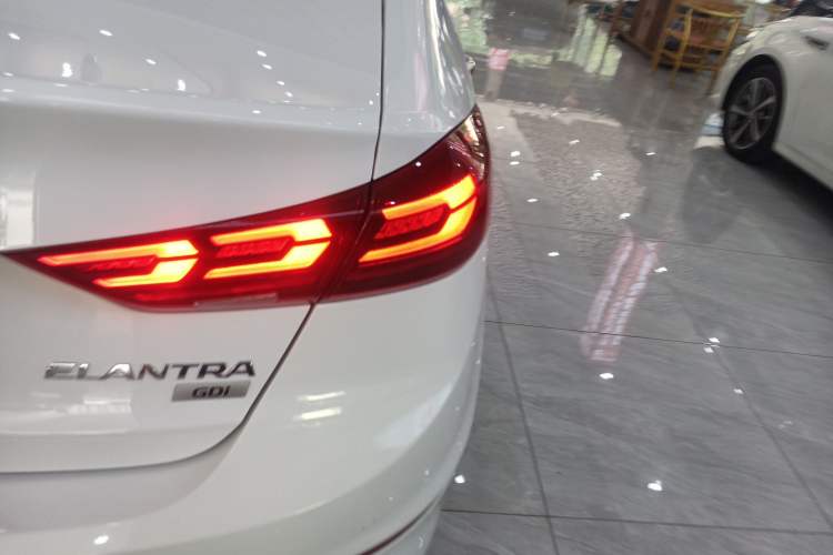 Used Hyundai Elantra 2016 1.6L Automatic ZhiXuan – Elite Version
