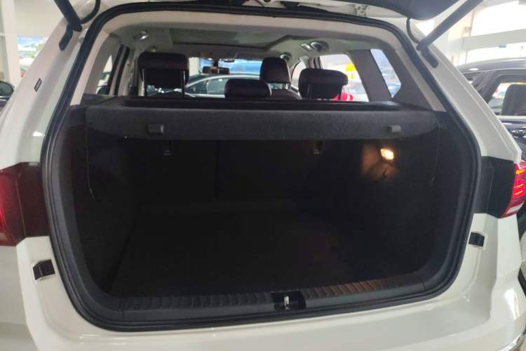 Used Volkswagen Tharu 2020 330TSI All-Wheel-Drive Luxury PLUS China VI Standard
