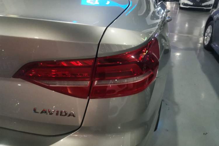 Used Volkswagen Lavida 2019 1.5L Automatic Comfort Edition China VI Standard
