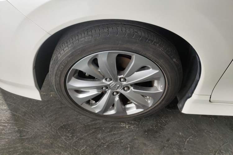 Used Honda Jade 2017 1.8L automatic Comfort version 5 seats
