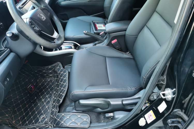 Used Honda Crider 2013 1.8L automatic luxury edition
