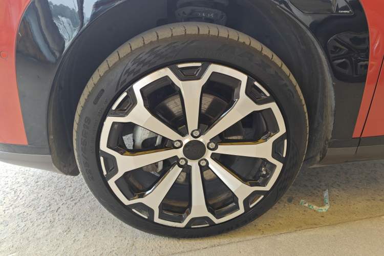 Used AION V 2024 Aion Tyrannosaurus 650 LiDAR Edition
