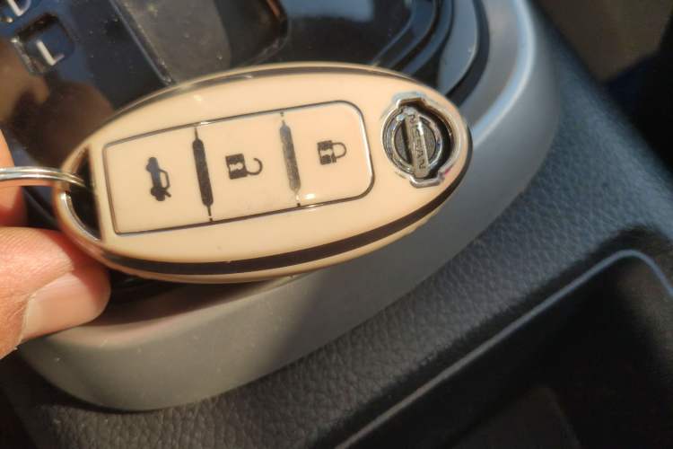 Used Nissan Tiida 2019 1.6L CVT Smart Enjoyment Version China VI Standard