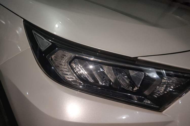 Used Toyota RAV4 2021 2.0L CVT Two-Wheel Drive Fashion Edition
