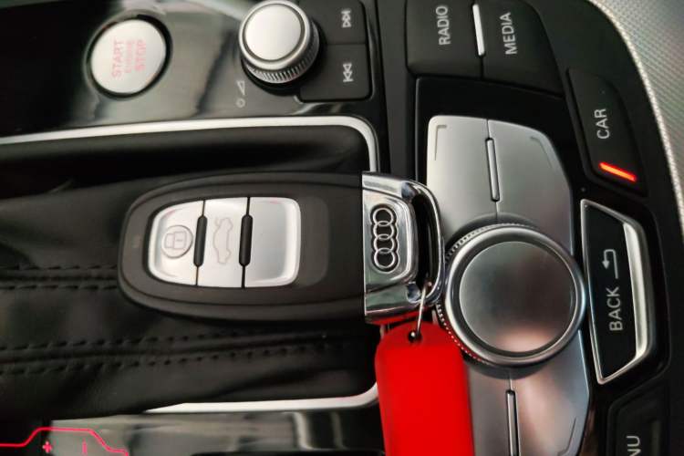 Used Audi A6L 2018 30th Anniversary Edition 35 TFSI Fashion Model
