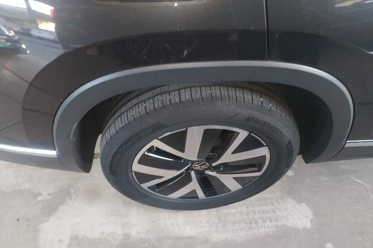 Used Volkswagen Tayron 2023 330TSI Two-Wheel-Drive Luxury Plus Advanced Version
