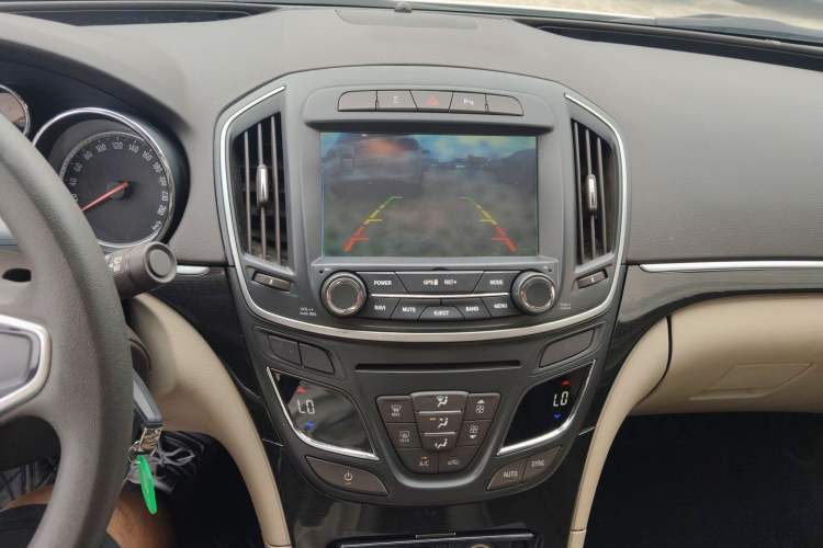 Used Buick Regal 2015 2.0L Leading Fashion Edition
