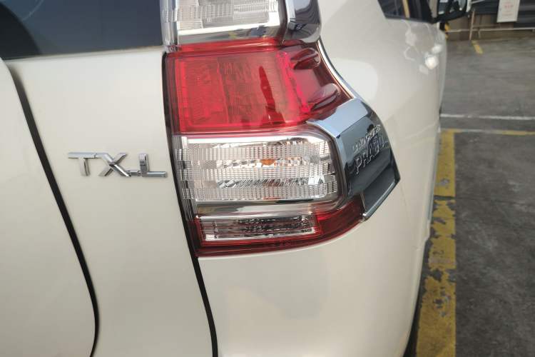 Used Toyota Prado 2014 2.7L Middle East Version Parallel Import
