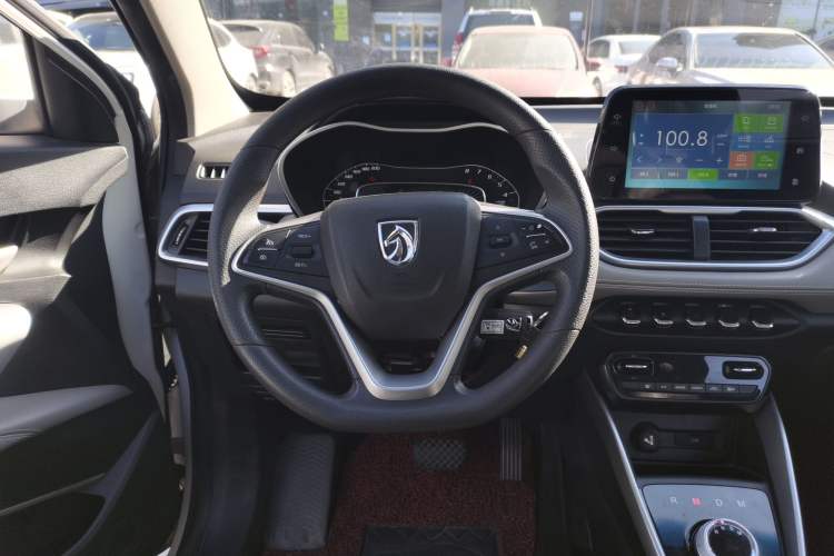 Used Baojun 510 2017 1.5L Automatic Fashion Model
