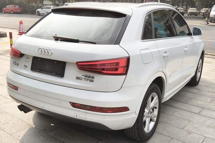 Used Audi Q3 2017 30 TFSI Fashion Model
