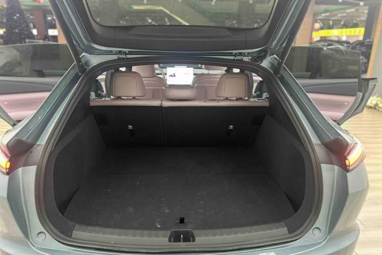 Used ONVO L60 2024 60 kWh All-Wheel Drive
