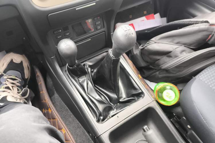 Used Nissan Paladin 2013 2.4L 4x4 Luxury Version China V Standard
