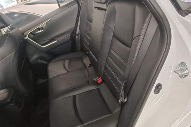 Used Toyota RAV4 2023 2.0L CVT Two-Wheel Drive Fashion Plus Edition
