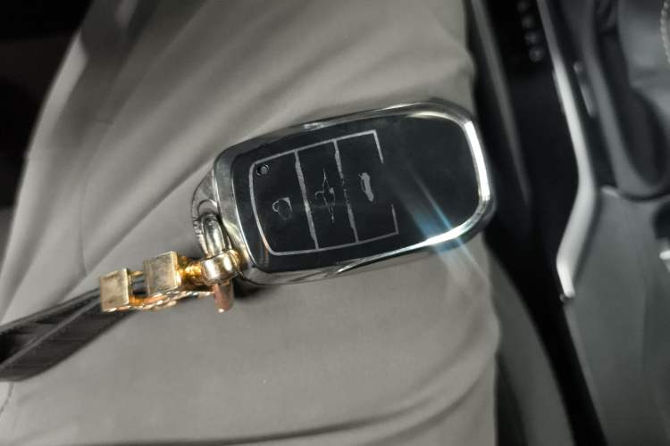 Used Toyota Levin 2024 Smart Electric Hybrid Dual-Engine 1.8L Leading Edition