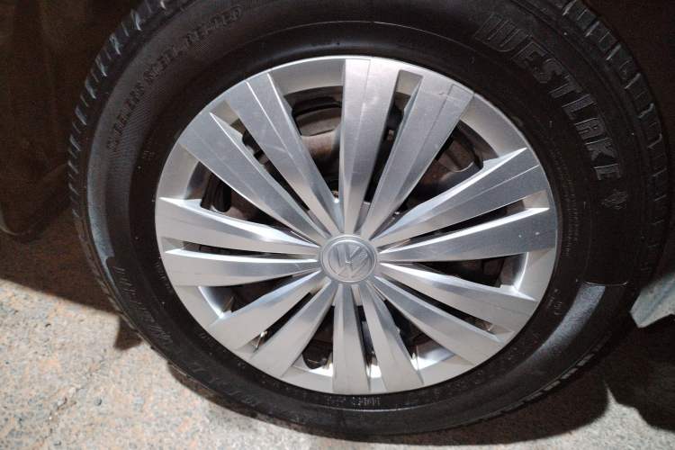 Used Volkswagen Santana 2016 1.6L Manual Fashion Edition
