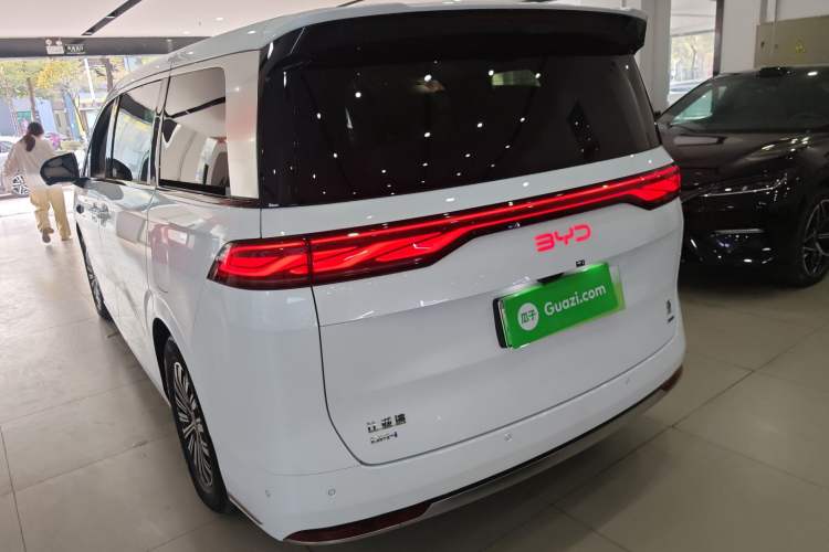 Used BYD Xia 2025 DM-i 1.5T 180km Excellence Model
