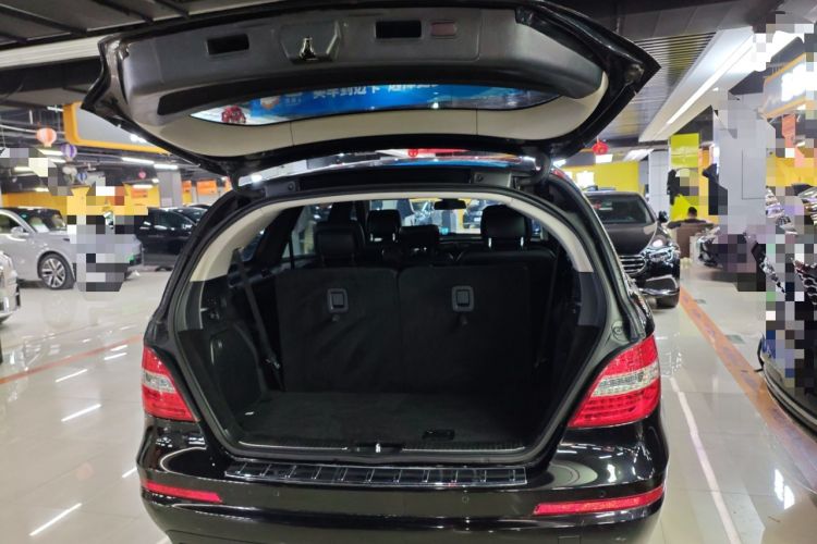 Used Mercedes-Benz R-Class 2014 R 320 4MATIC Business Model