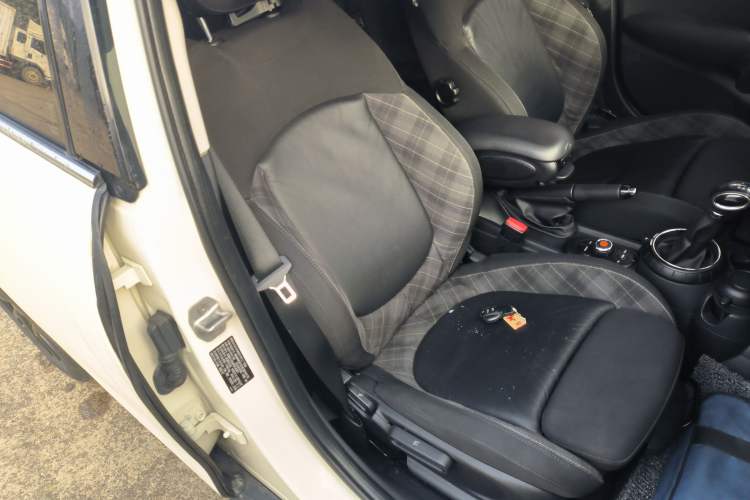 Used  MINI 2015 1.5T COOPER Fun Five-Door Edition