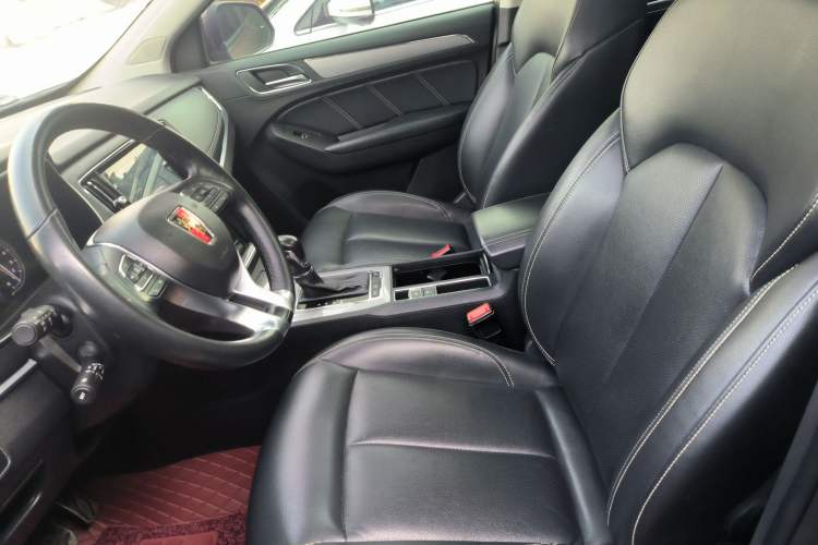 Used Roewe RX5 2018 30T Two-Wheel Drive Automatic Internet Smart Edition
