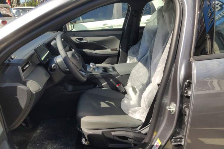 Used BYD Qin PLUS 2025 DM-i Smart Drive 55KM Leading Model
