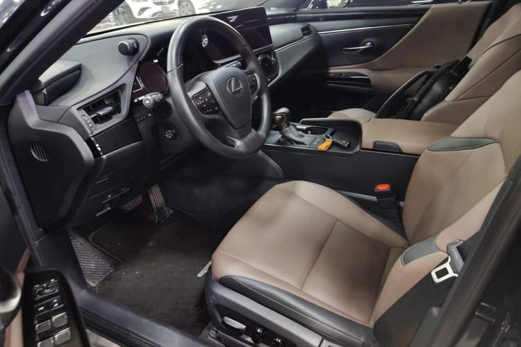 Used Lexus ES 2022 200 Excellence Edition

