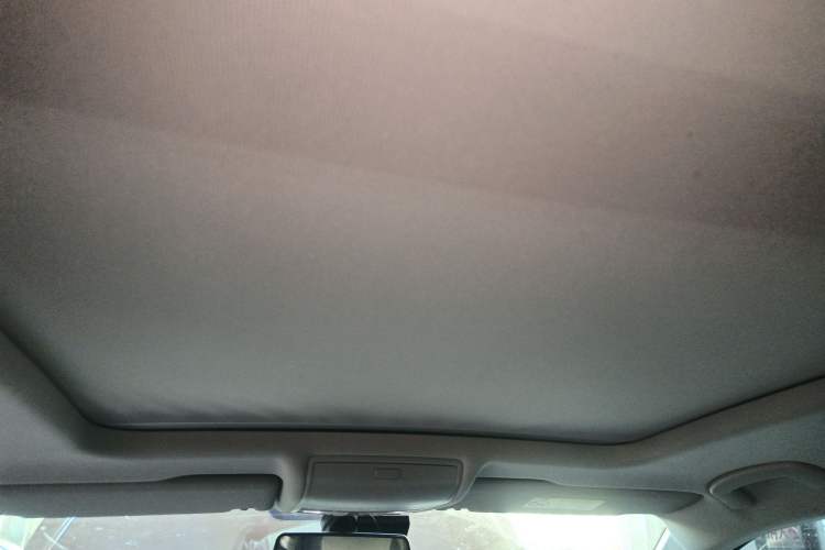 Used Volkswagen Tiguan L 2019 Updated Version 330TSI Automatic Two-Wheel Drive Panoramic Comfort Edition China VI Standard
