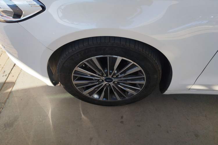 Used Ford Mondeo 2017 EcoBoost 180 Luxury Model
