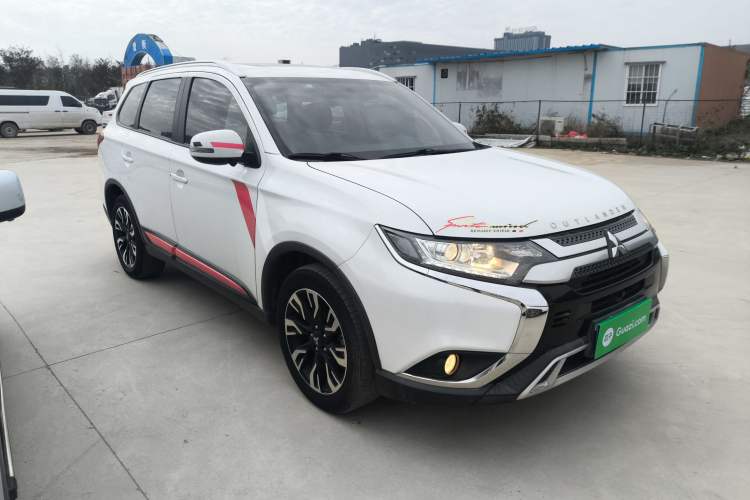 Used Mitsubishi Outlander 2020 2.0L Two-Wheel Drive Enjoyment Version 5 Seats
