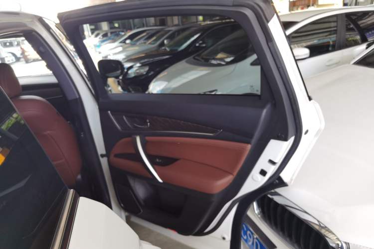 Used Honda UR-V 2020 370TURBO Two-Wheel Drive Luxury Edition
