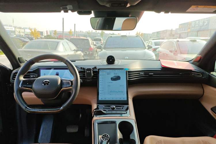 Used Nio ES8 2020 580 km Signature Edition 7-Seater Version
