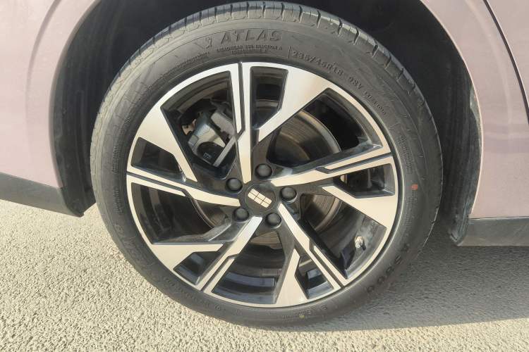 Used  L6 2024 125km Creative Edition
