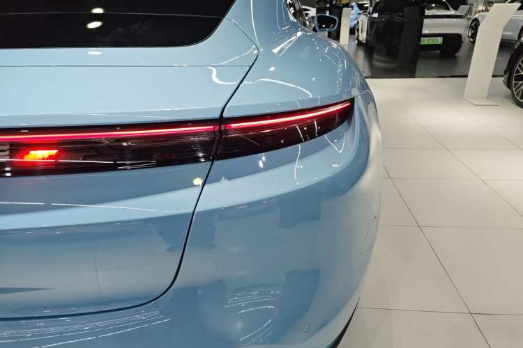 Used Porsche Taycan 2022-Year Updated Taycan
