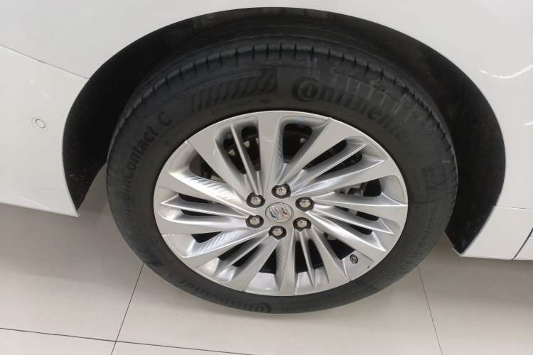 Used Buick Century 2025 2.0T Six-Seater YinShi Edition
