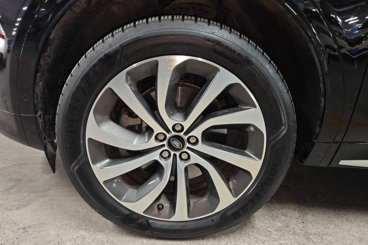 Used Land Rover Discovery Sport 2024 Performance Tech Edition
