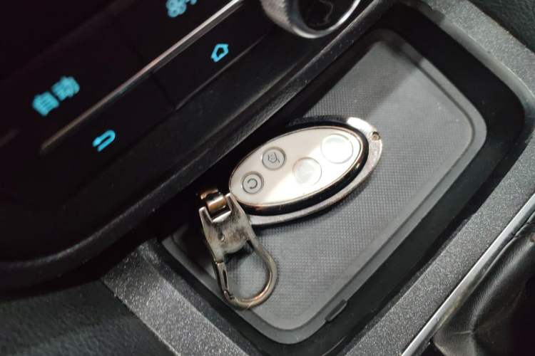 Used BYD Song MAX 2018 1.5T Automatic Smart Connect Elite Model with 6 Seats