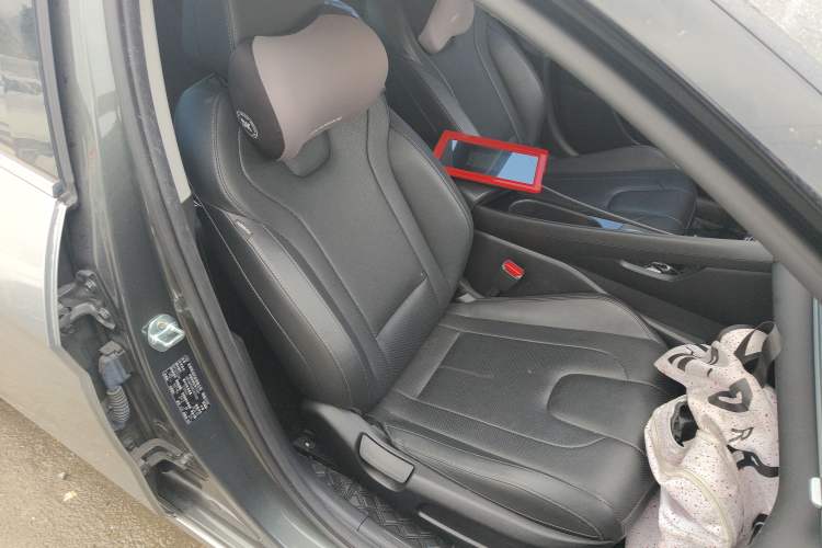 Used Hyundai Elantra 2023 1.5L CVT LUX Prestige Edition