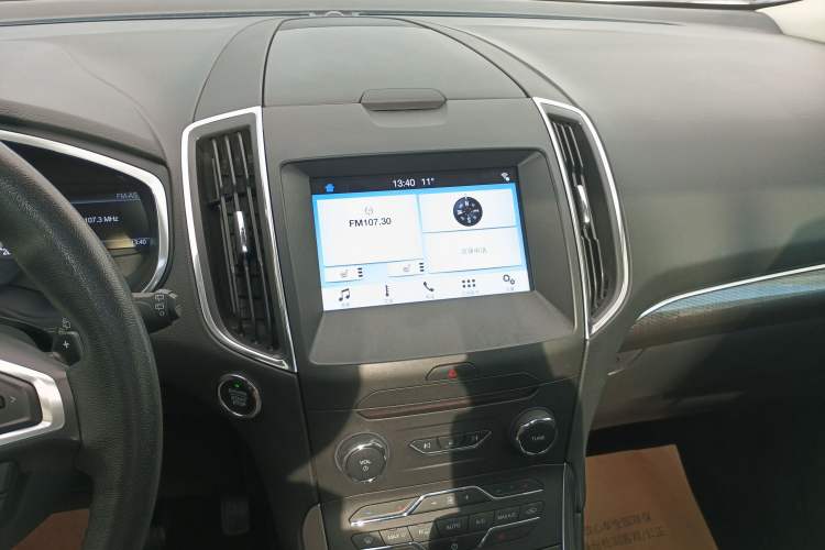 Used Ford Edge 2017 EcoBoost 245 Two-Wheel-Drive Sporty 7-Seater