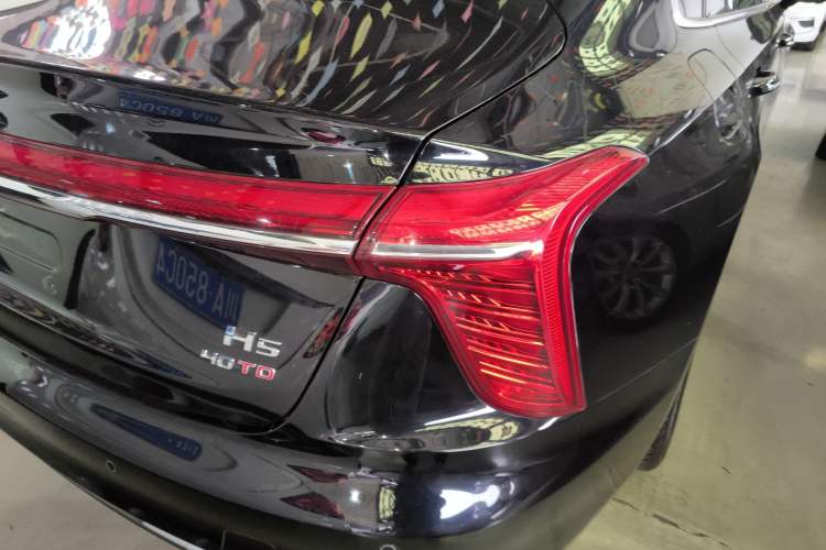 Used Hongqi H5 2023 2.0T Automatic Smart Connect Flagship Edition
