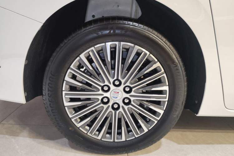 Used Buick GL8 New Energy 2024 Lu Zun Deluxe Edition 7-Seater
